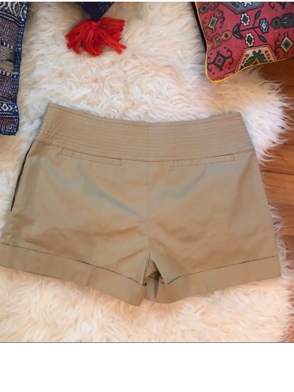 Tory Burch Clarence Chino Shorts Tan Khaki Pleated Cuffed Cotton Size 4 $175